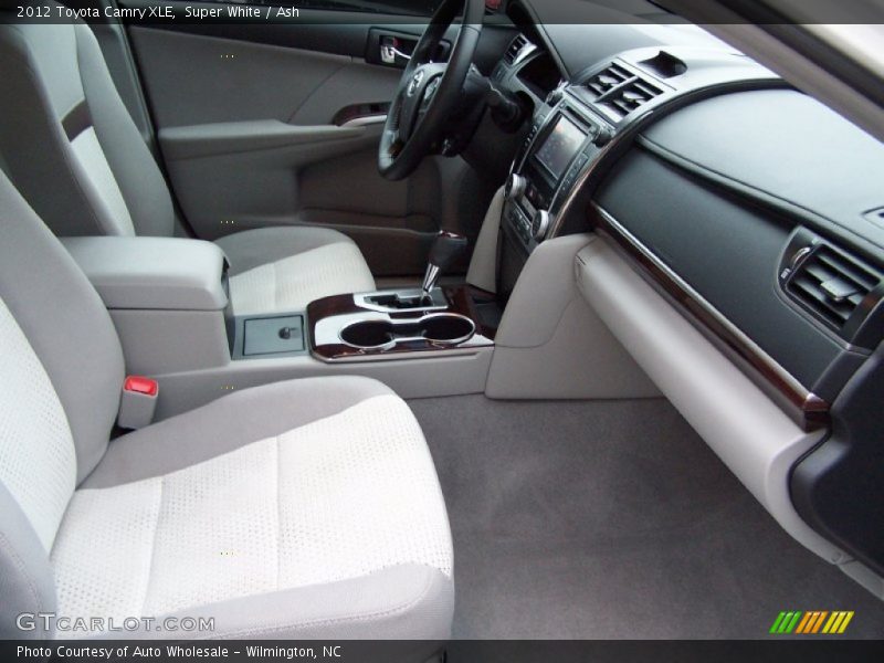 Super White / Ash 2012 Toyota Camry XLE
