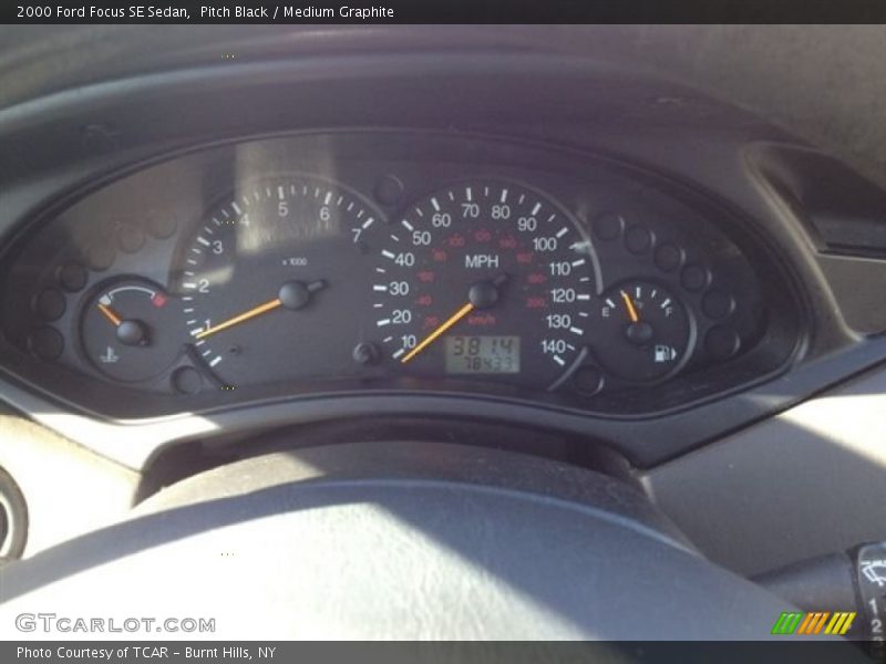 Pitch Black / Medium Graphite 2000 Ford Focus SE Sedan