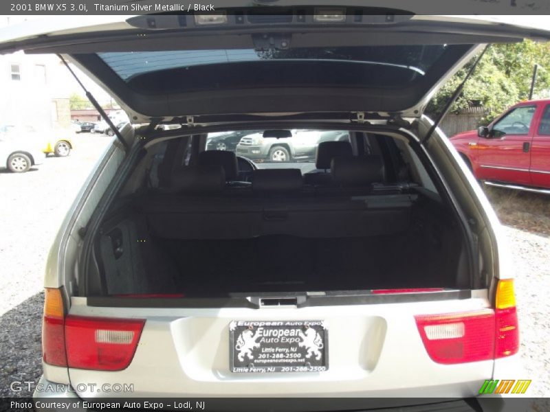 Titanium Silver Metallic / Black 2001 BMW X5 3.0i