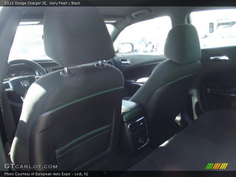 Ivory Pearl / Black 2013 Dodge Charger SE