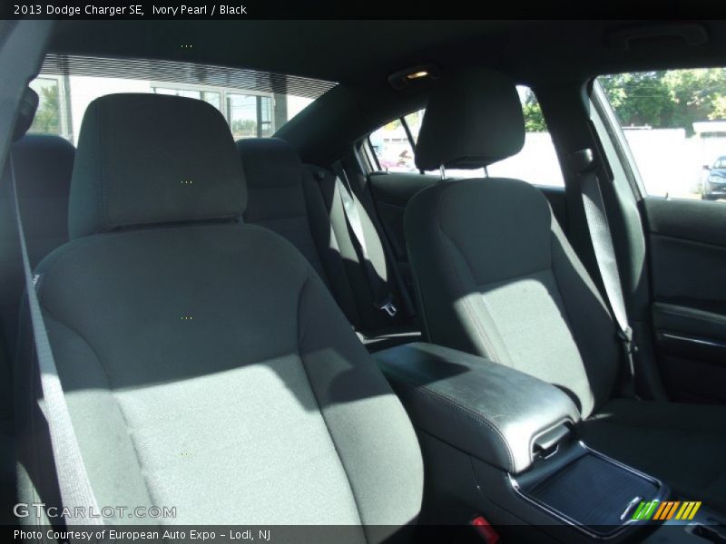 Ivory Pearl / Black 2013 Dodge Charger SE