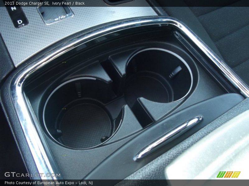 Ivory Pearl / Black 2013 Dodge Charger SE
