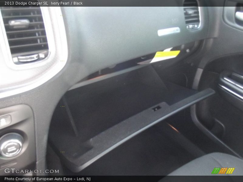 Ivory Pearl / Black 2013 Dodge Charger SE