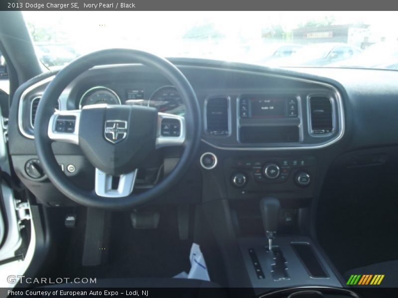 Ivory Pearl / Black 2013 Dodge Charger SE