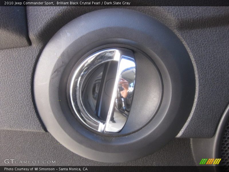 Brilliant Black Crystal Pearl / Dark Slate Gray 2010 Jeep Commander Sport