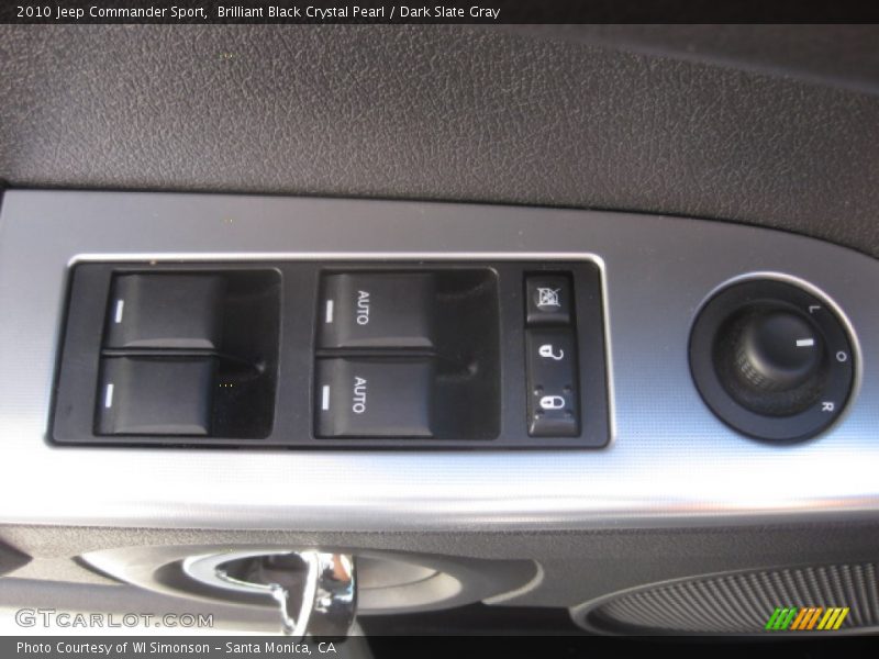 Brilliant Black Crystal Pearl / Dark Slate Gray 2010 Jeep Commander Sport