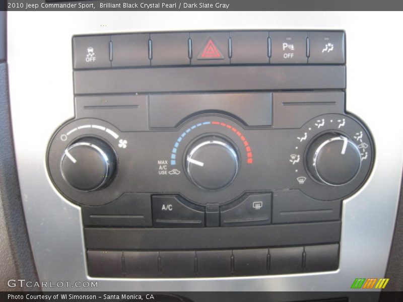 Brilliant Black Crystal Pearl / Dark Slate Gray 2010 Jeep Commander Sport