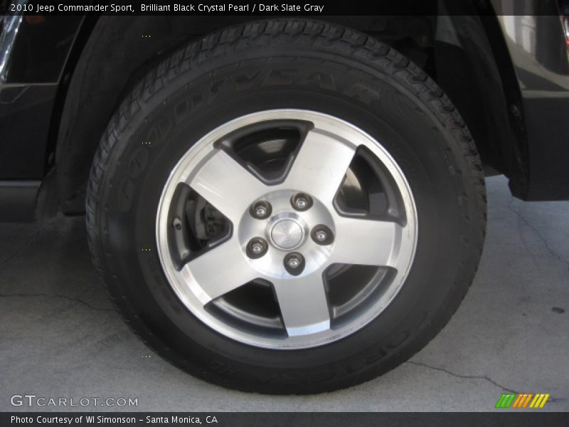 Brilliant Black Crystal Pearl / Dark Slate Gray 2010 Jeep Commander Sport