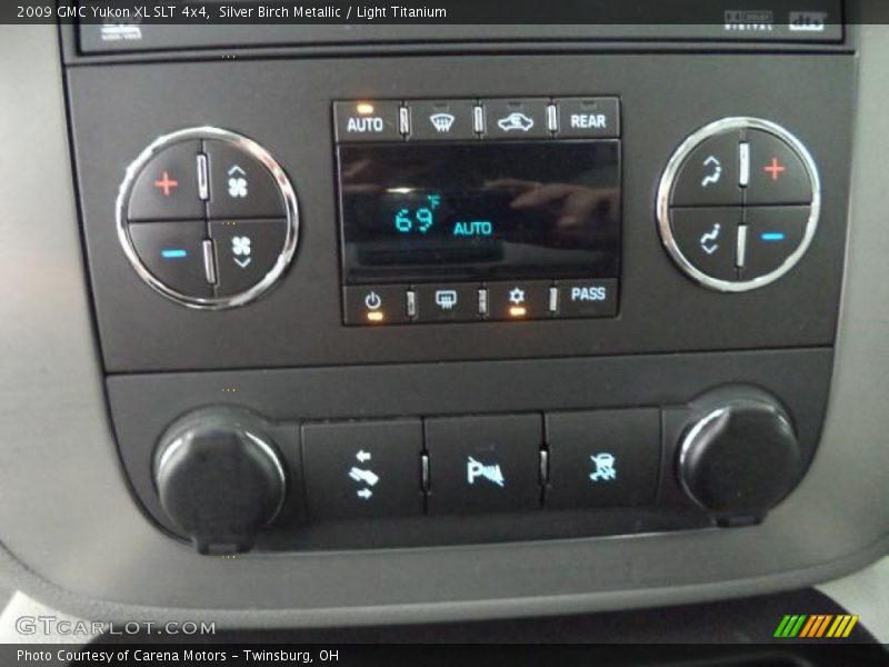 Silver Birch Metallic / Light Titanium 2009 GMC Yukon XL SLT 4x4