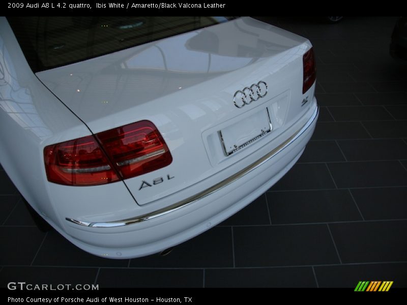 Ibis White / Amaretto/Black Valcona Leather 2009 Audi A8 L 4.2 quattro