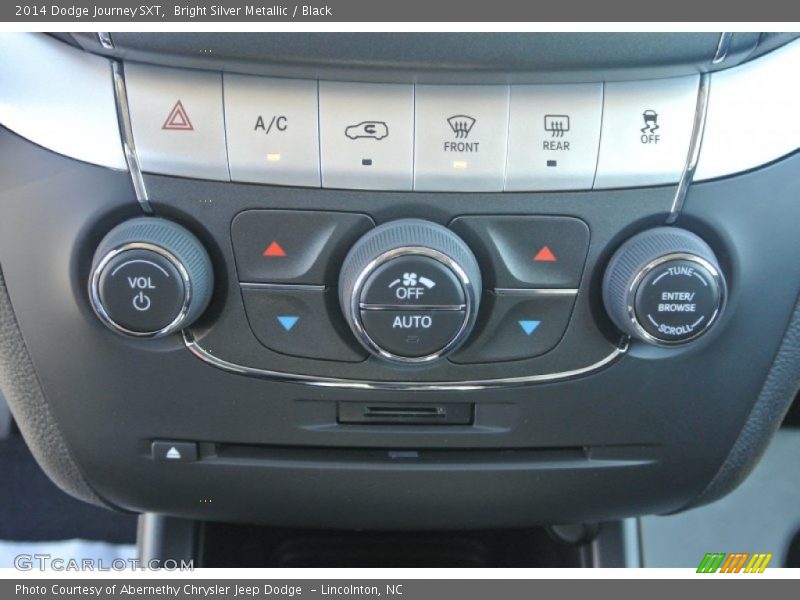 Bright Silver Metallic / Black 2014 Dodge Journey SXT