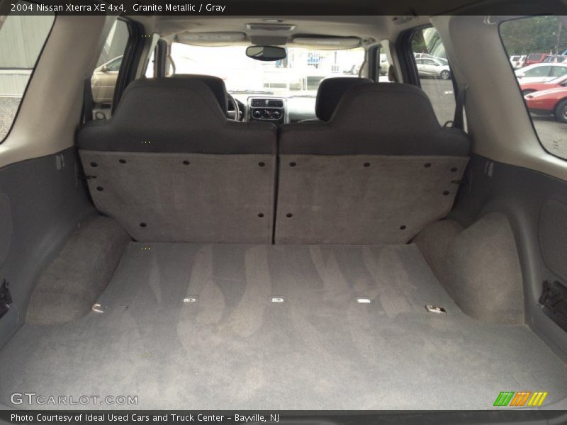  2004 Xterra XE 4x4 Trunk