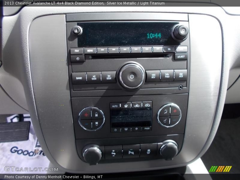 Silver Ice Metallic / Light Titanium 2013 Chevrolet Avalanche LT 4x4 Black Diamond Edition