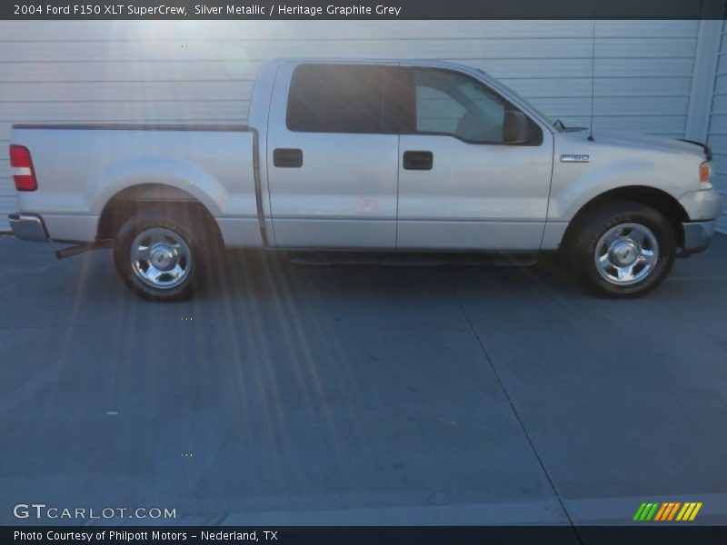 Silver Metallic / Heritage Graphite Grey 2004 Ford F150 XLT SuperCrew