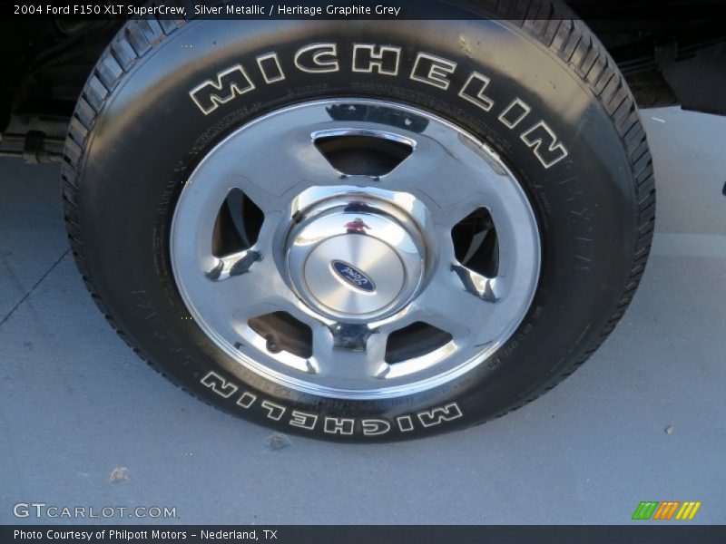 Silver Metallic / Heritage Graphite Grey 2004 Ford F150 XLT SuperCrew
