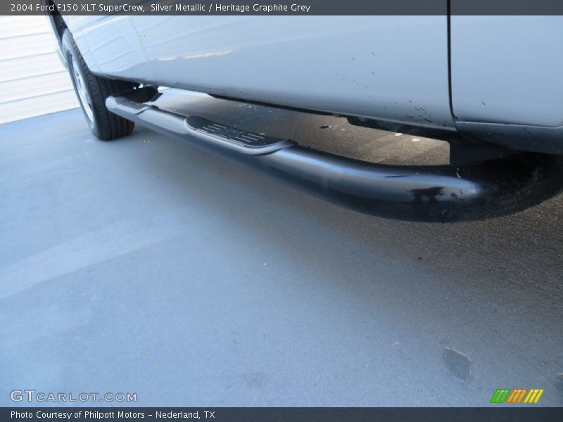 Silver Metallic / Heritage Graphite Grey 2004 Ford F150 XLT SuperCrew