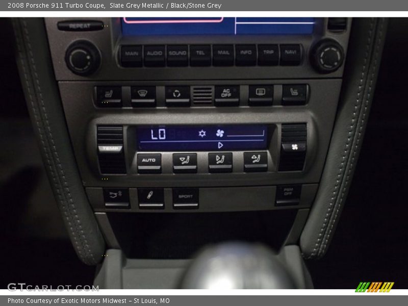 Controls of 2008 911 Turbo Coupe
