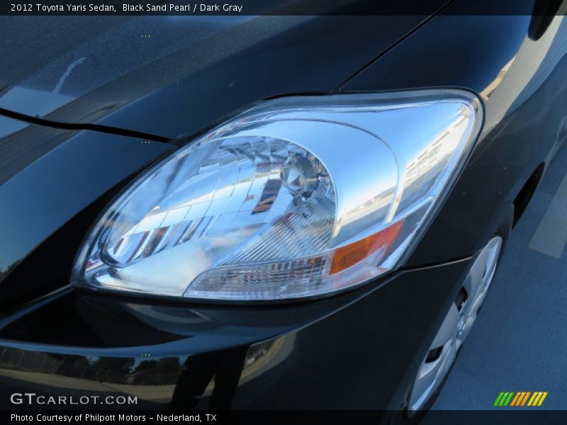 Black Sand Pearl / Dark Gray 2012 Toyota Yaris Sedan