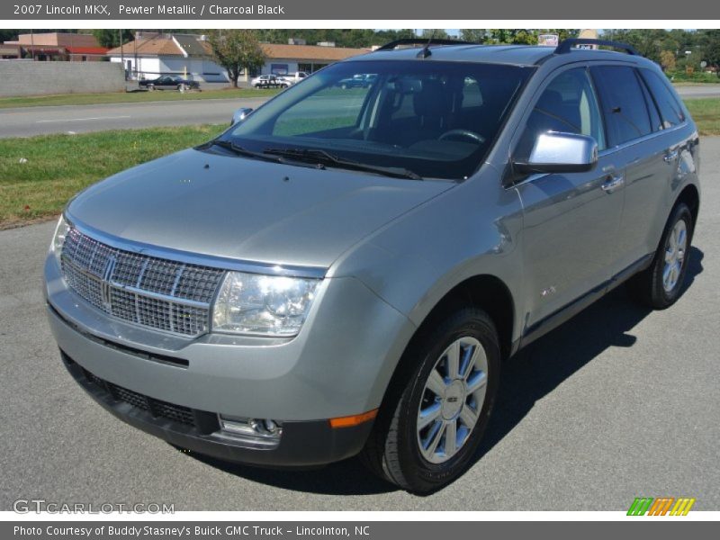 Front 3/4 View of 2007 MKX 