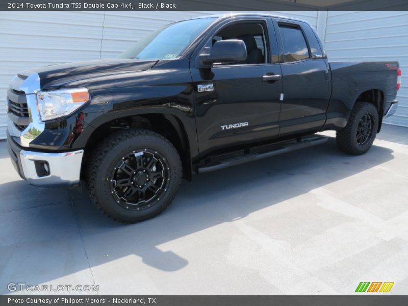 Front 3/4 View of 2014 Tundra TSS Double Cab 4x4