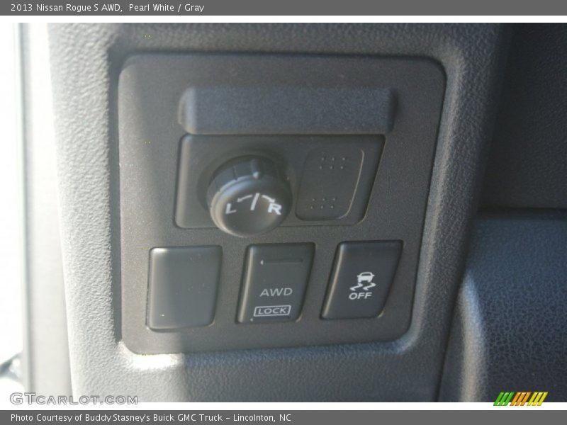 Pearl White / Gray 2013 Nissan Rogue S AWD