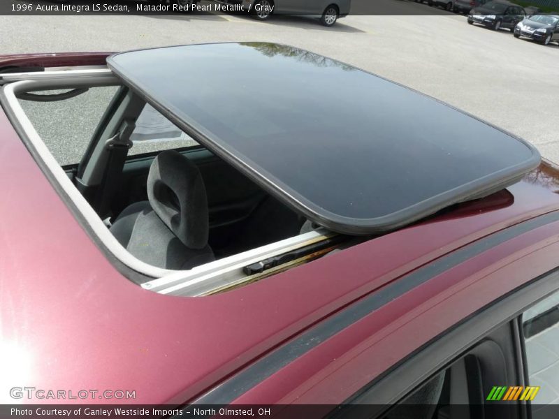 Matador Red Pearl Metallic / Gray 1996 Acura Integra LS Sedan