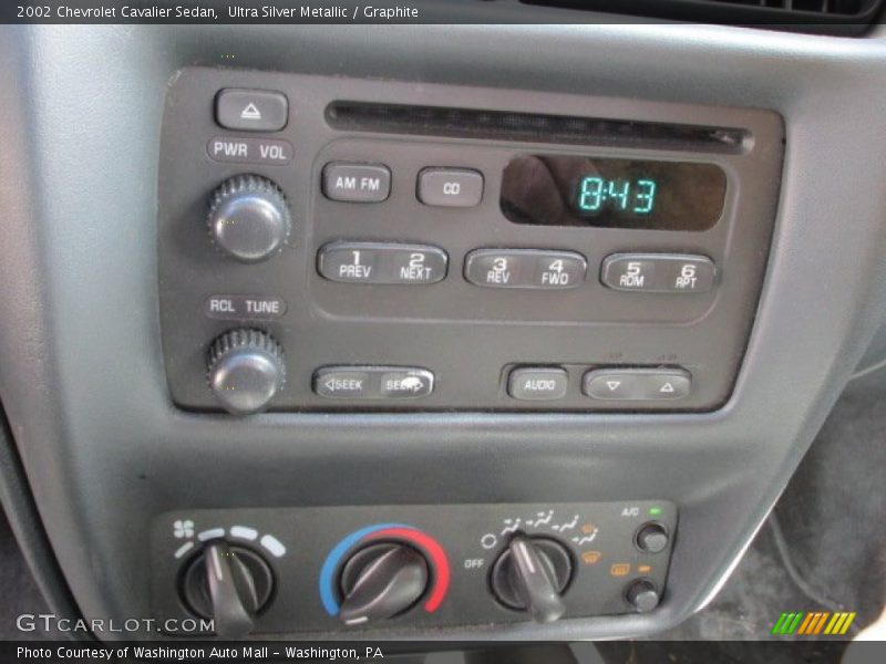 Ultra Silver Metallic / Graphite 2002 Chevrolet Cavalier Sedan
