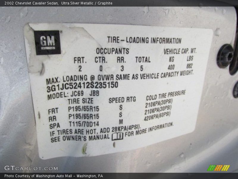 Ultra Silver Metallic / Graphite 2002 Chevrolet Cavalier Sedan