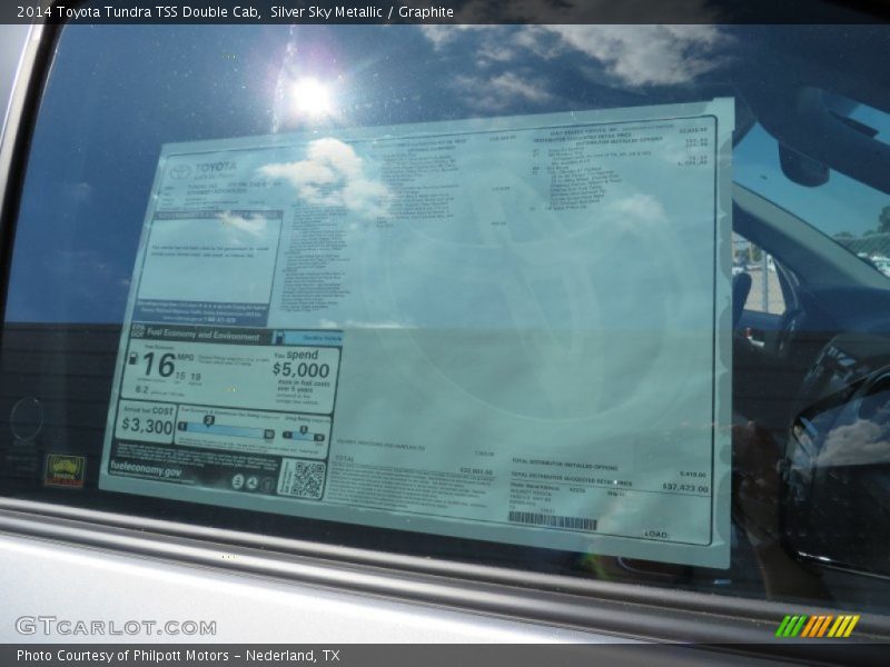 Silver Sky Metallic / Graphite 2014 Toyota Tundra TSS Double Cab