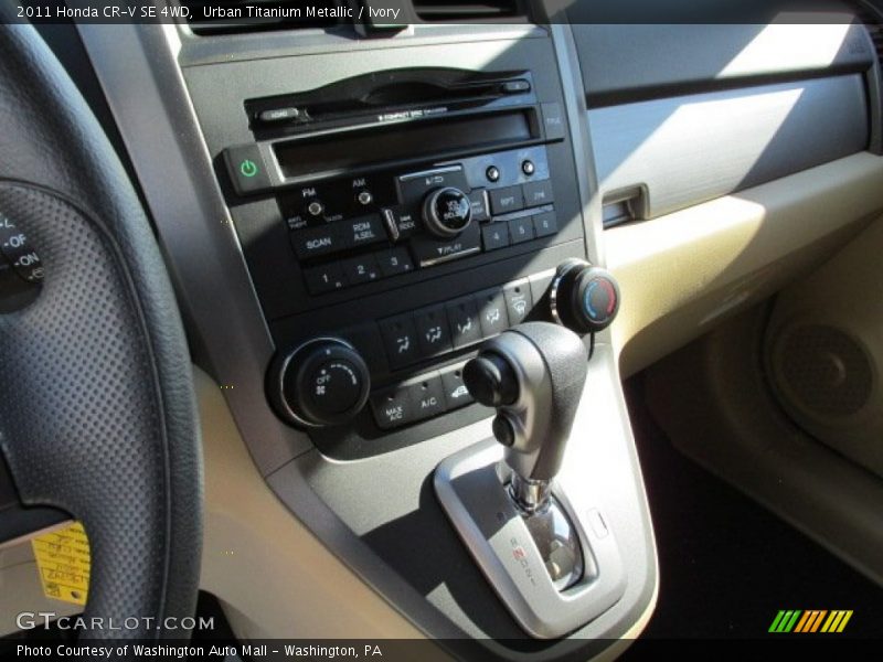 Urban Titanium Metallic / Ivory 2011 Honda CR-V SE 4WD