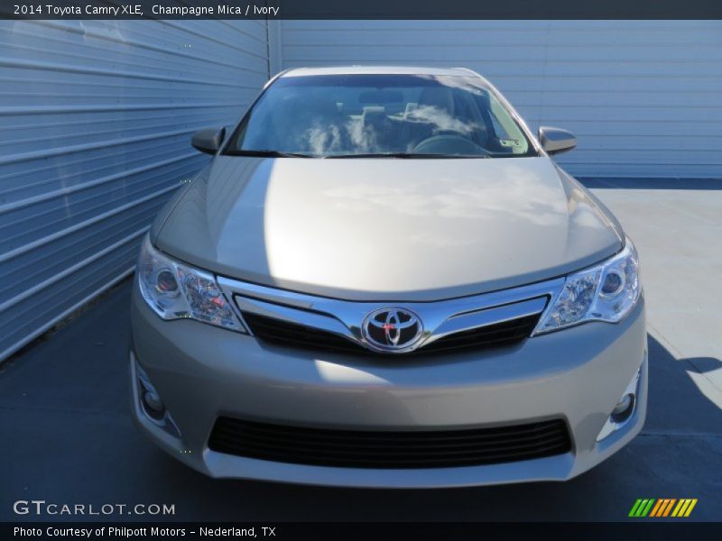 Champagne Mica / Ivory 2014 Toyota Camry XLE