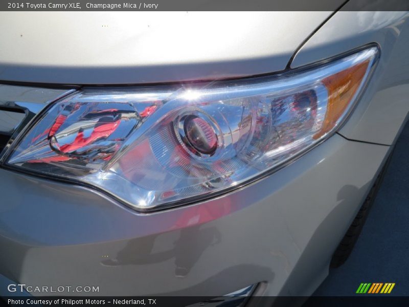 Champagne Mica / Ivory 2014 Toyota Camry XLE
