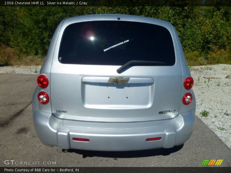 Silver Ice Metallic / Gray 2009 Chevrolet HHR LS