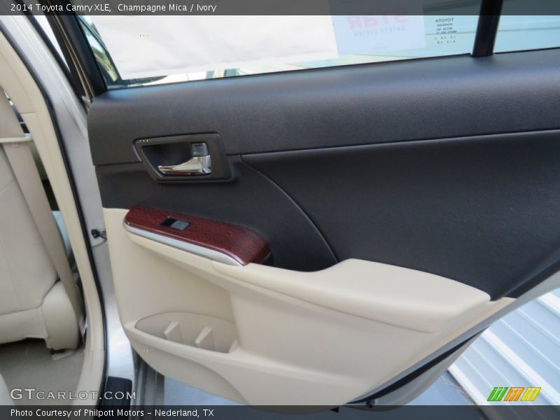 Champagne Mica / Ivory 2014 Toyota Camry XLE