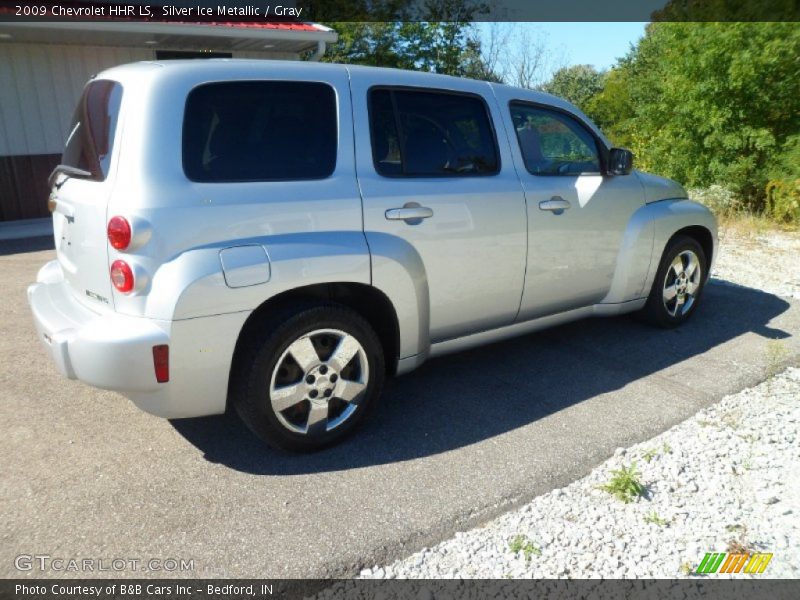 Silver Ice Metallic / Gray 2009 Chevrolet HHR LS