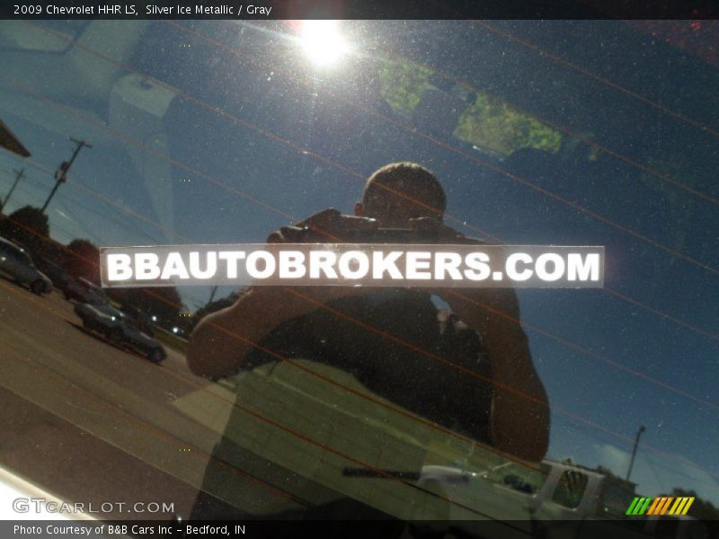 Silver Ice Metallic / Gray 2009 Chevrolet HHR LS