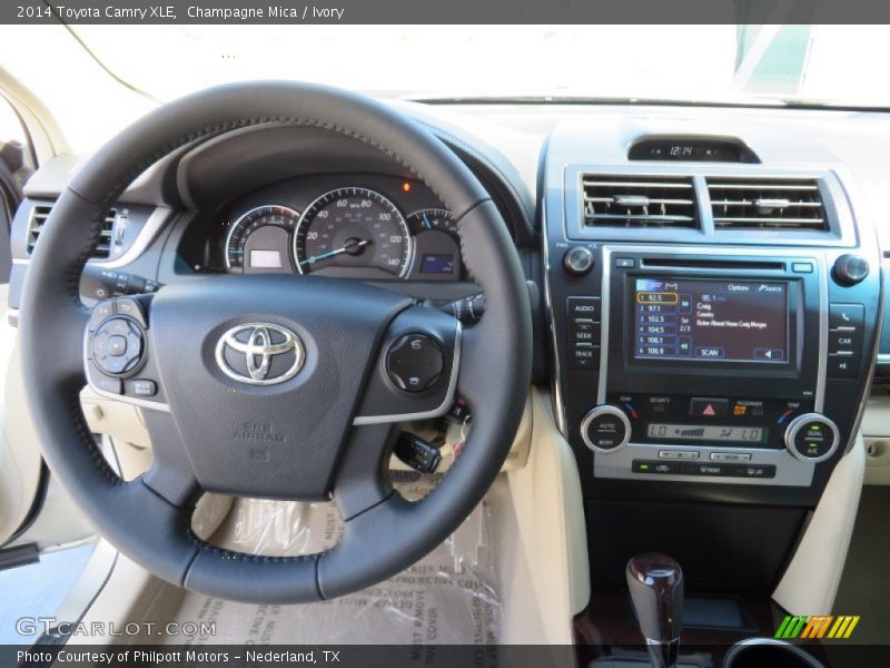 Champagne Mica / Ivory 2014 Toyota Camry XLE