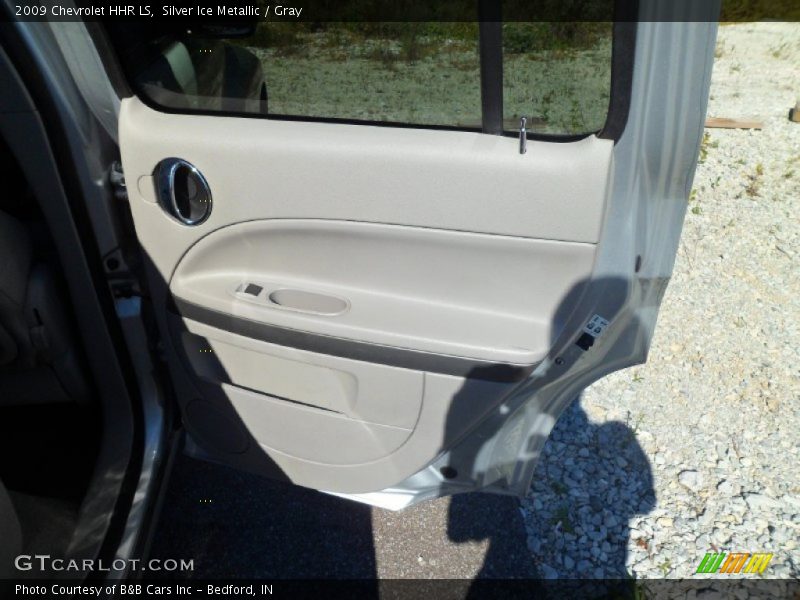 Silver Ice Metallic / Gray 2009 Chevrolet HHR LS