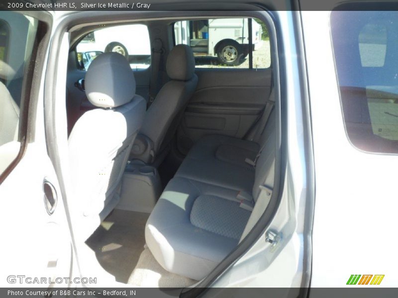Silver Ice Metallic / Gray 2009 Chevrolet HHR LS