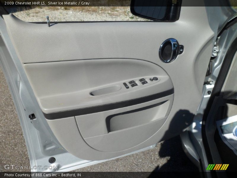 Silver Ice Metallic / Gray 2009 Chevrolet HHR LS