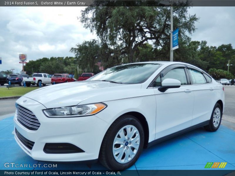 Oxford White / Earth Gray 2014 Ford Fusion S