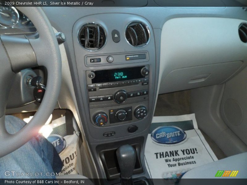 Silver Ice Metallic / Gray 2009 Chevrolet HHR LS