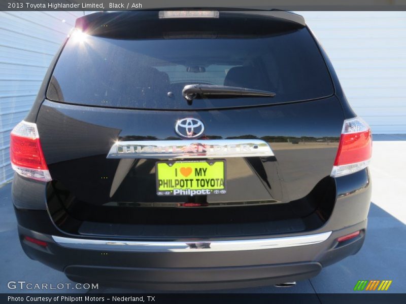 Black / Ash 2013 Toyota Highlander Limited