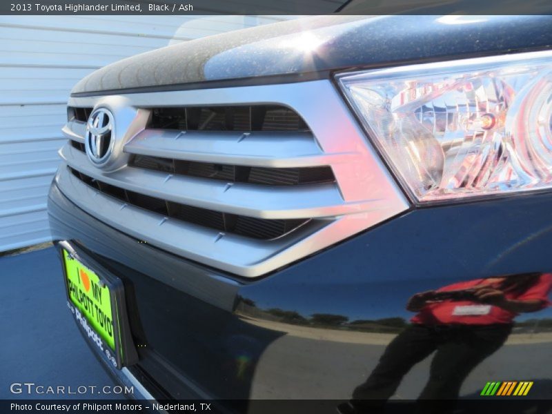Black / Ash 2013 Toyota Highlander Limited