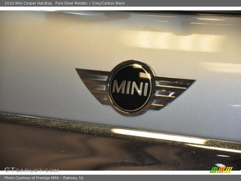 Pure Silver Metallic / Grey/Carbon Black 2010 Mini Cooper Hardtop