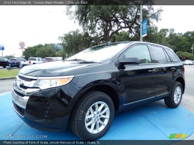 Tuxedo Black Metallic / Charcoal Black 2013 Ford Edge SE
