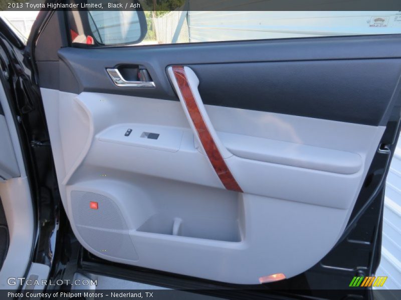 Black / Ash 2013 Toyota Highlander Limited