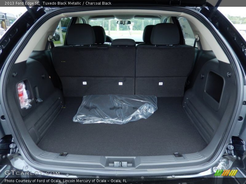Tuxedo Black Metallic / Charcoal Black 2013 Ford Edge SE
