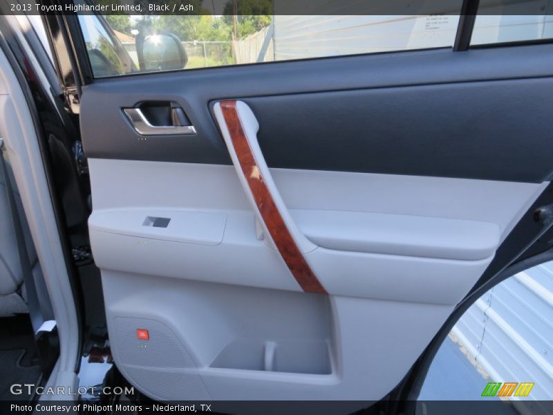 Black / Ash 2013 Toyota Highlander Limited