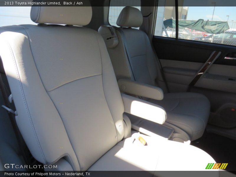 Black / Ash 2013 Toyota Highlander Limited